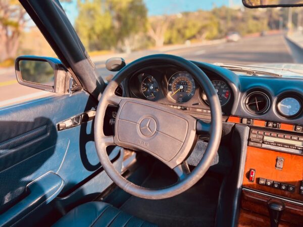 Mercedes-Benz 560SL 1987 - Image 7