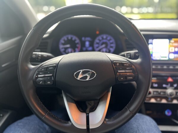 Hyundai Elantra 2019 - Image 3